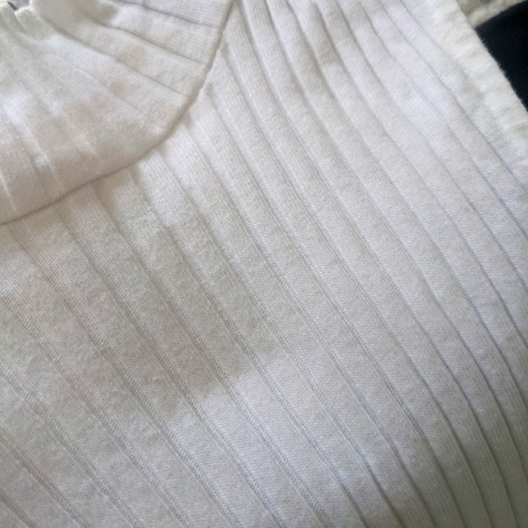 Lovers + Friends Mock Neck Bodysuit - Picture 4 of 7